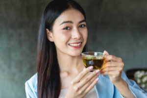 green tea rinse for whiten teeth naturally