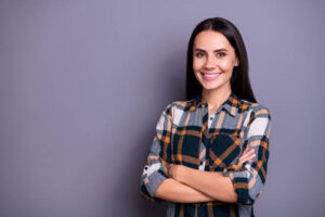 person-achieving-fresh-breath-with-natural-remedies