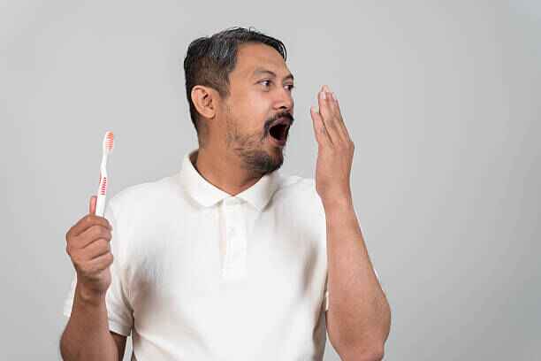 causes of bad breath even after brushing