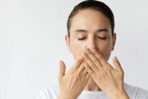 get rid of bad breath naturally