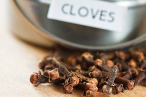 clove for bad breath