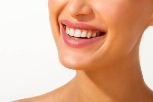 whiten teeth naturally