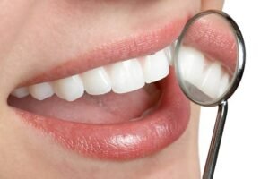 دانتوں کی قدرتی چمک اور صحتمند مسوڑھوں کی دیکھ بھال